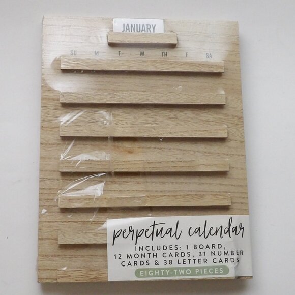Horizon Group Perpetual Calendar & Message Board 82 Pcs Reusable NEW - Picture 1 of 6